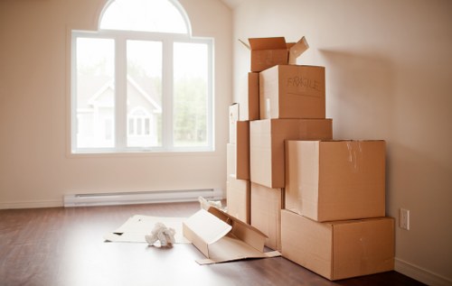 Structured packing process ensuring safe transit