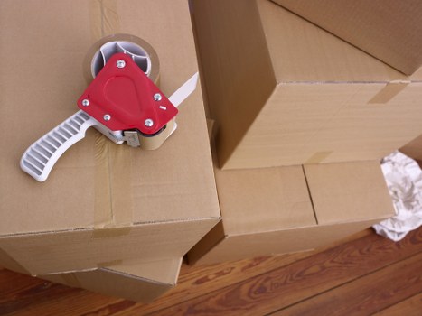 Handling furniture and single-item storage collections
